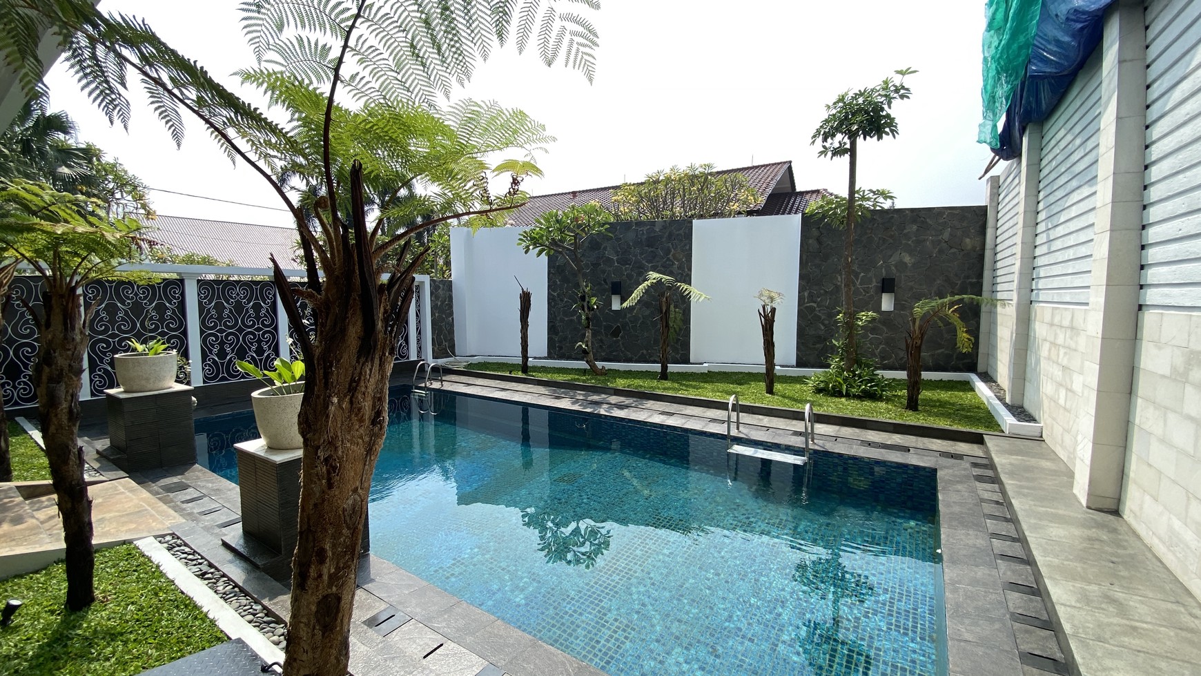 Beautiful house in kemang area