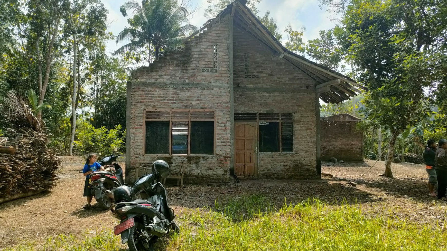 Tanah Luas Bonus Rumah Lokasi Dekat RS Nyi Ageng Serang Nanggulan Kulon Progo  