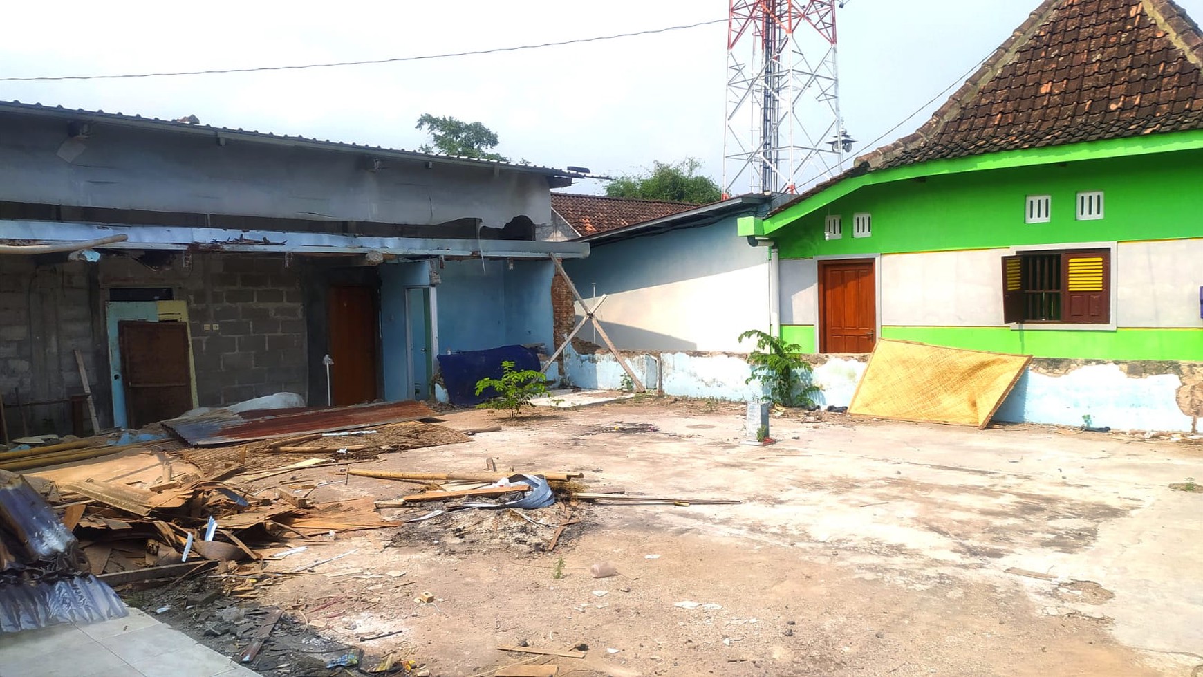 Tanah Pekarangan SHM Lokasi Strategis Dekat Kampus UTY Gamping Sleman 