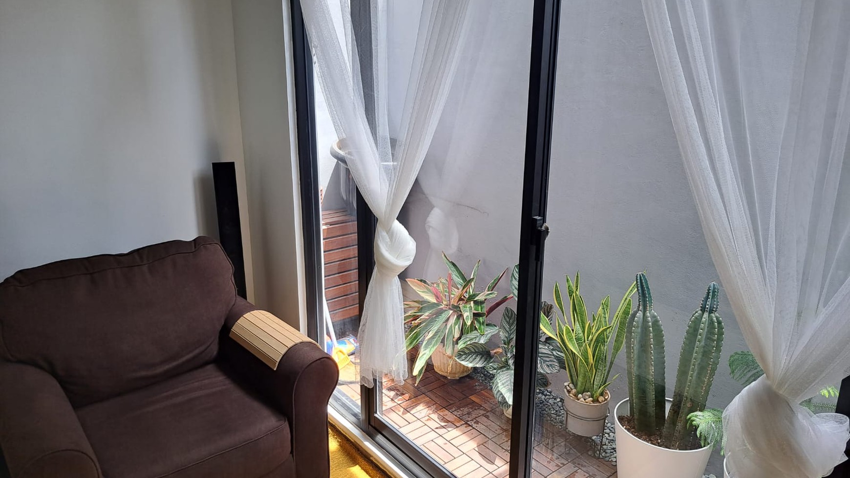 Hot Rent. Rumah Bagus Di Fleekhauz BSD, Full Renovasi.. 