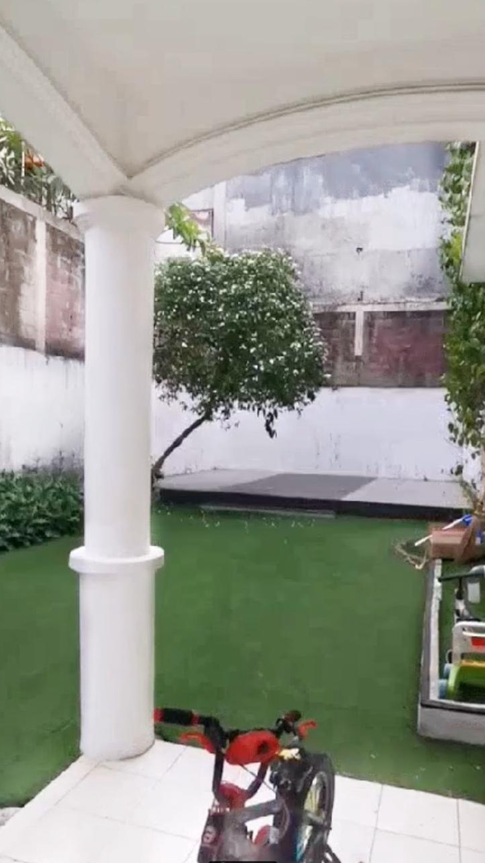 Rumah Hitung Tanah Area Cipete