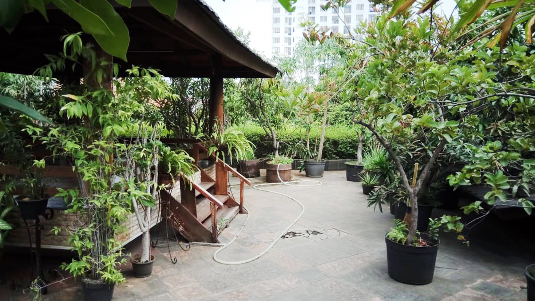 Rumah Hitung Tanah Area Cipete