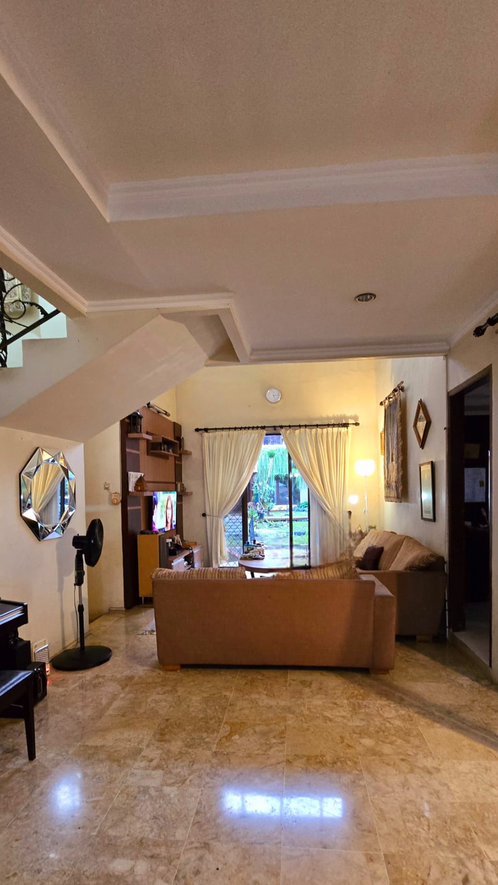 Rumah Hitung Tanah Area Cipete