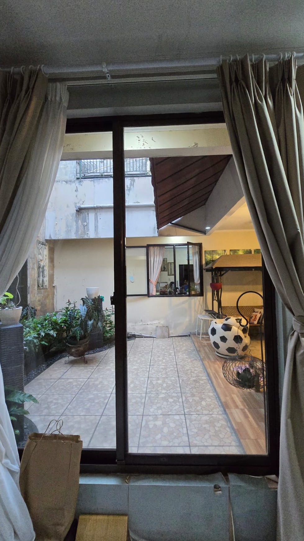 Rumah Hitung Tanah Area Cipete