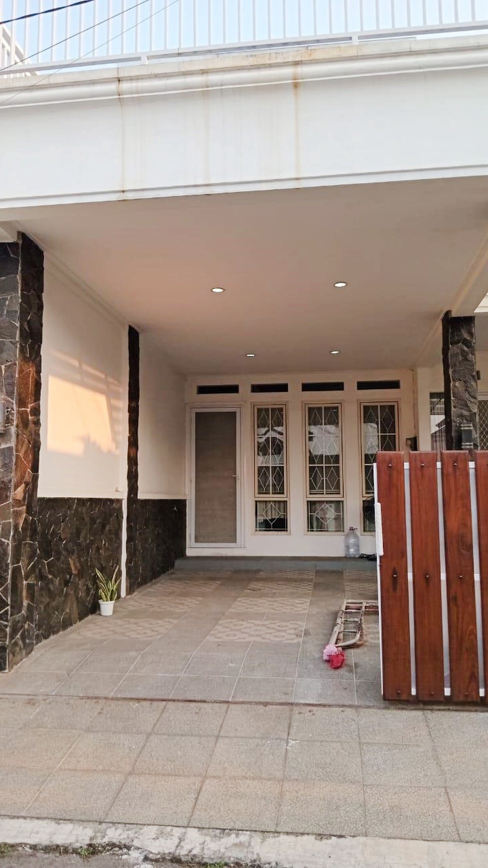 Rumah Hitung Tanah Area Cipete