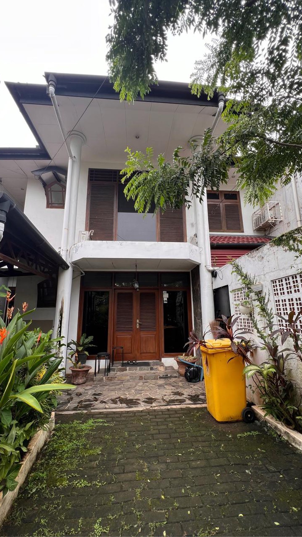 Rumah Bagus Di Jl Adhyaksa Lebak Bulus Jakarta Selatan