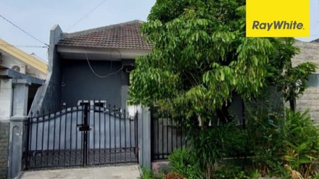 MURAH Luas 144 m2 Rumah Pondok Chandra dekat Akses TOL, Sekolah Petra 