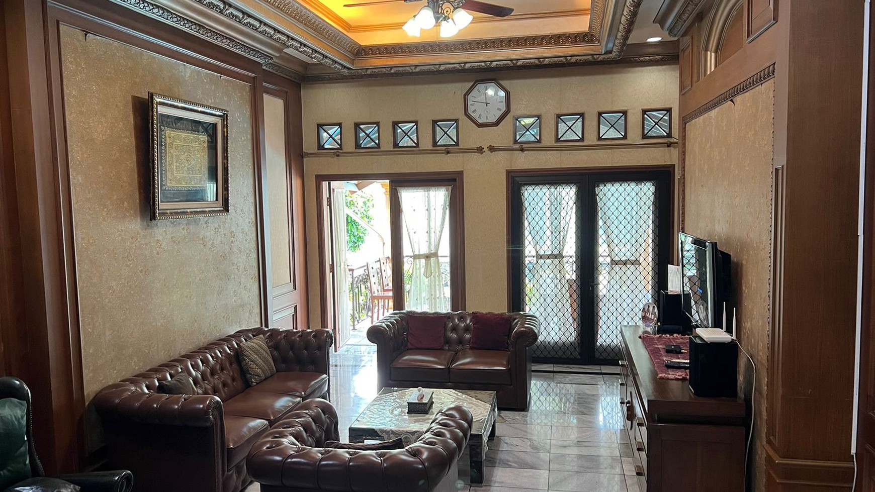 DIjual rumah mewah dan luas di JL. Durian raya jagarkasa jakarta selatan 