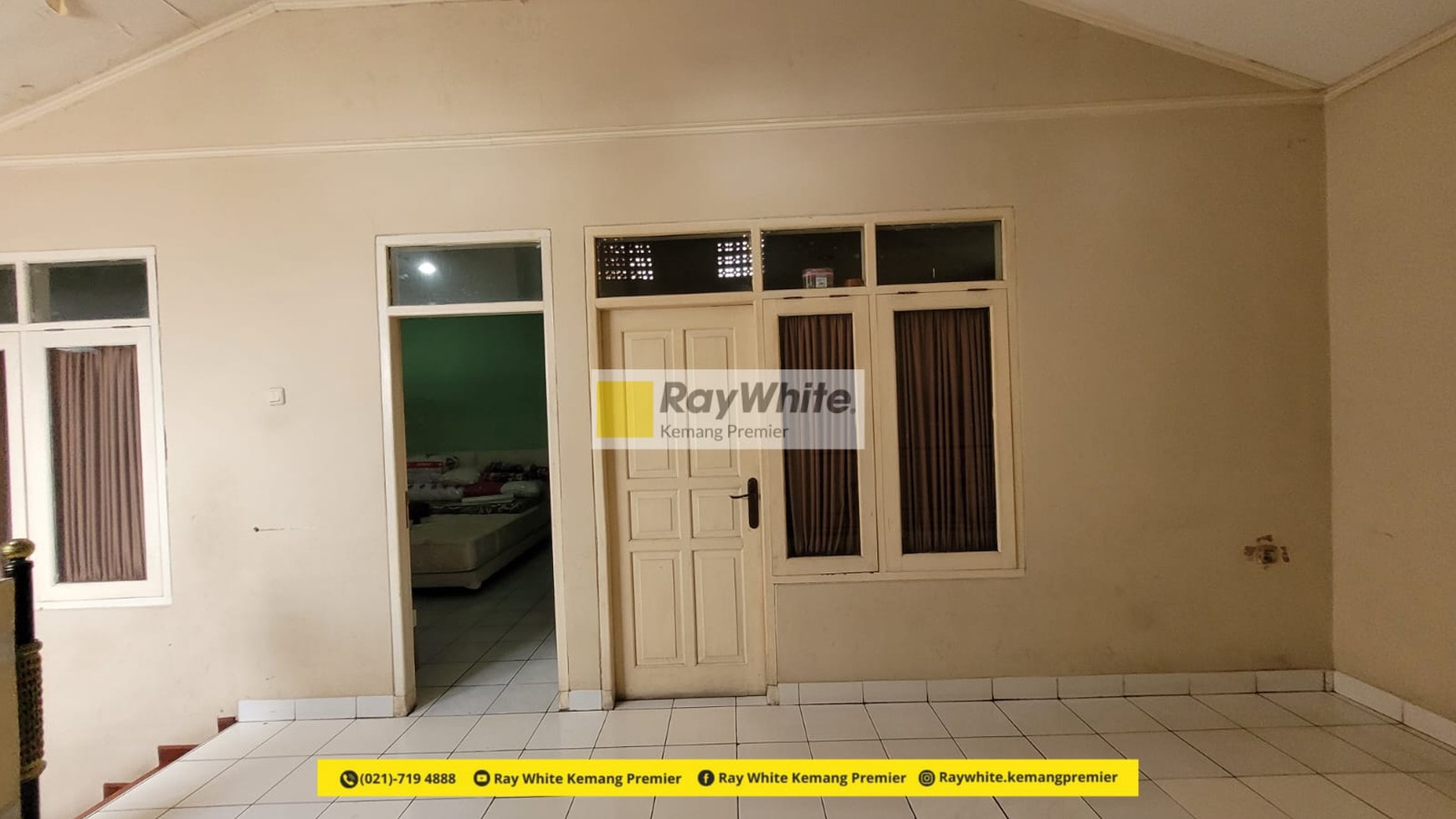 Dijual rumah tinggal di dekat Duren Tiga Raya (jl Veteran)