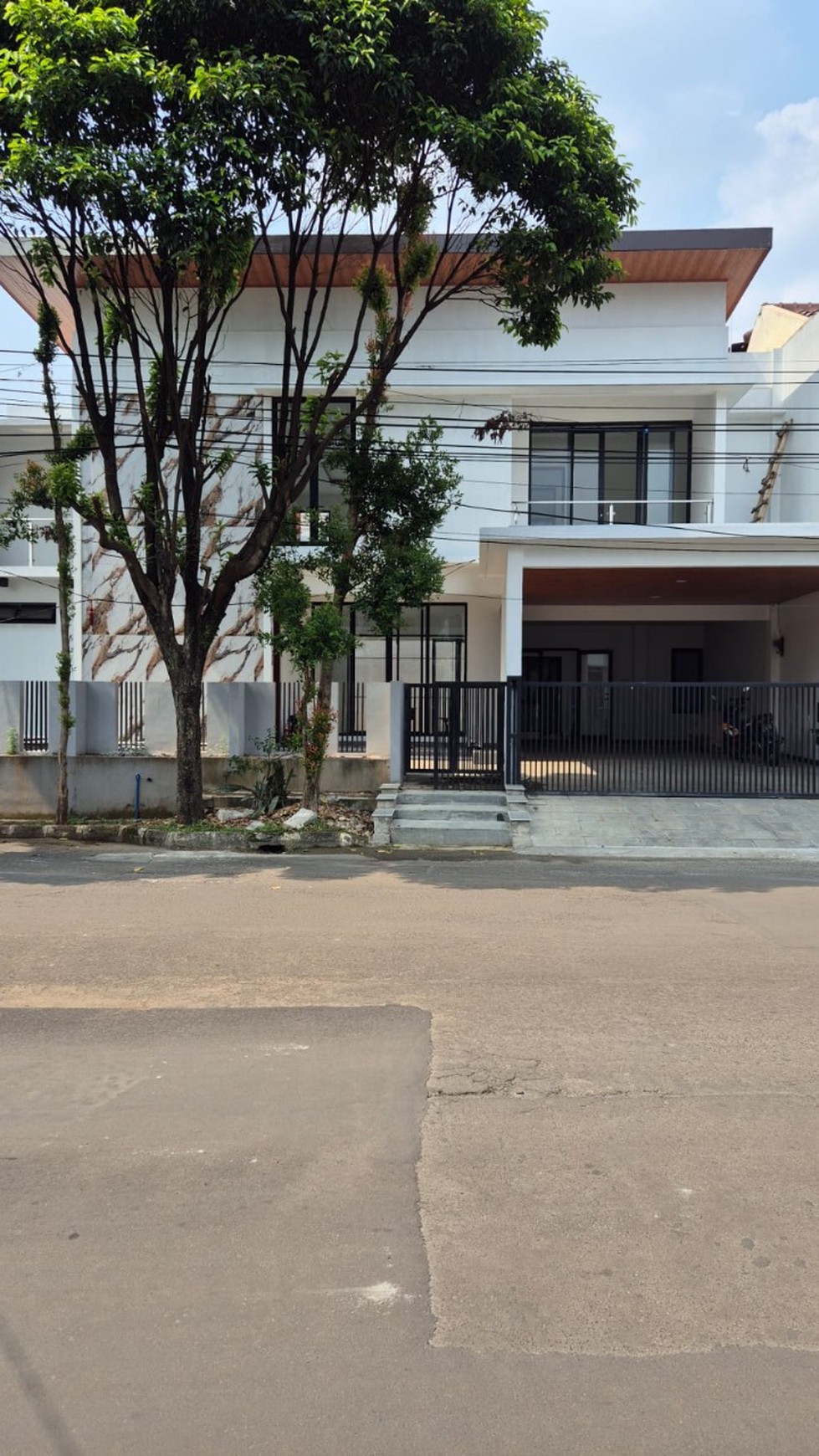 Rumah Brand New ,mewah di Mertilang, Bintaro Jaya