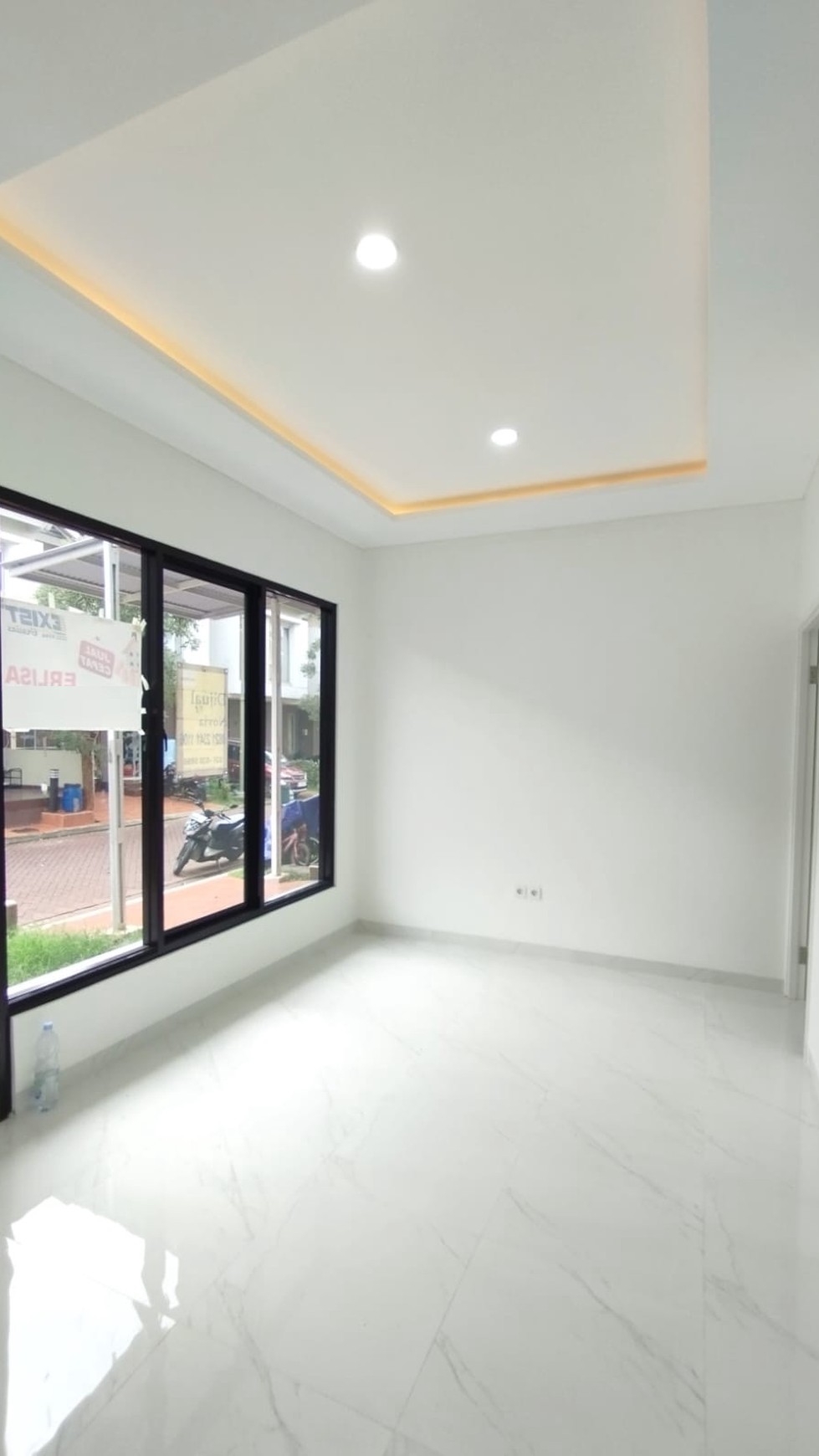 Dijual Rumah di Malibu Village JL. Fernhil - Gading Serpong Tangerang