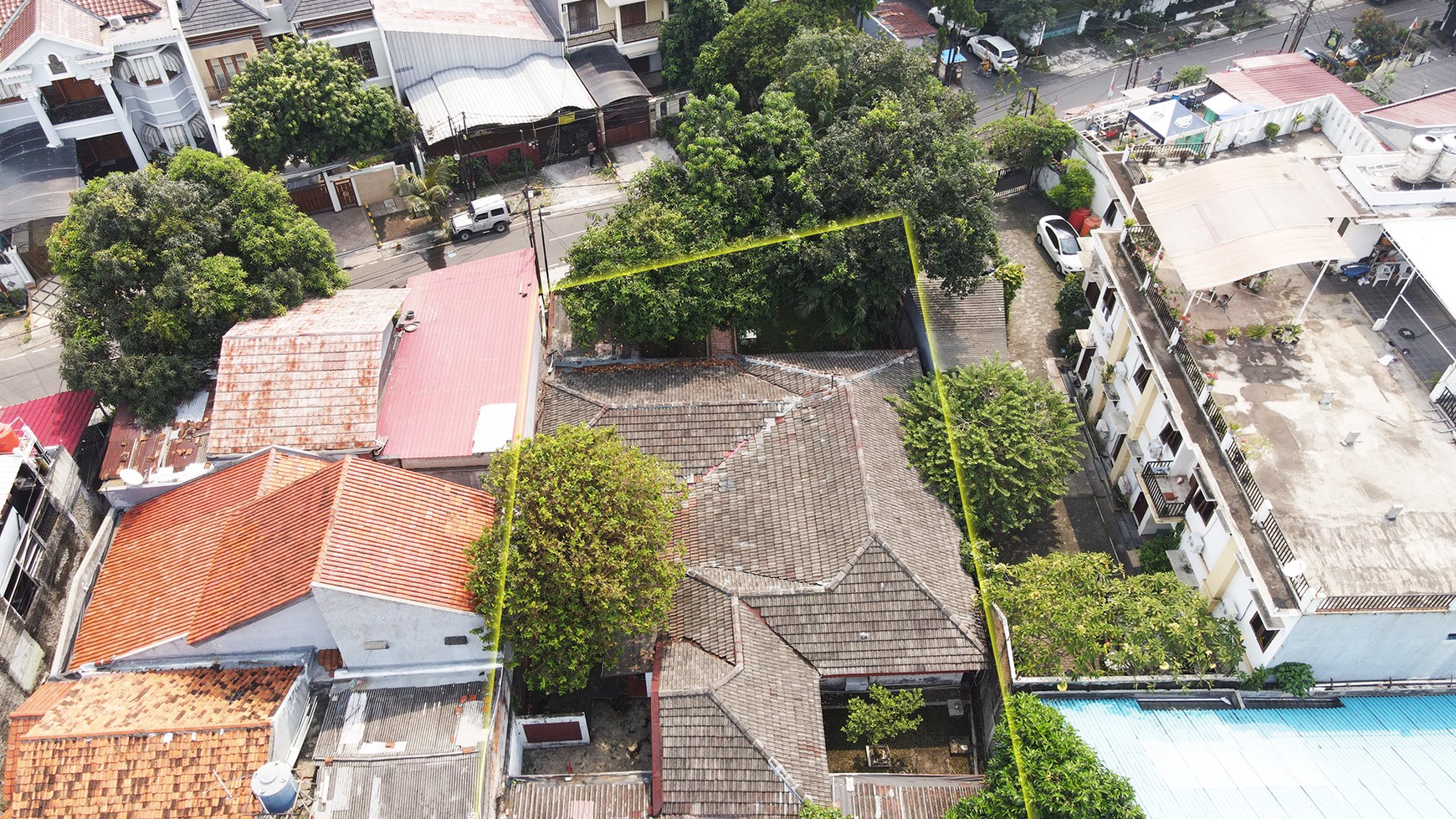 Rumah Tua Percetakan Negara, jalan besar, extra space trotoar lebar