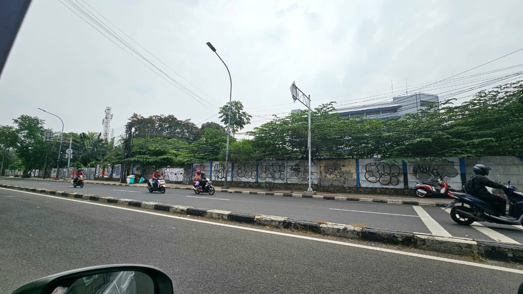 Lahan komersial 1 Hektar di TB Simatupang, Jakarta Selatan