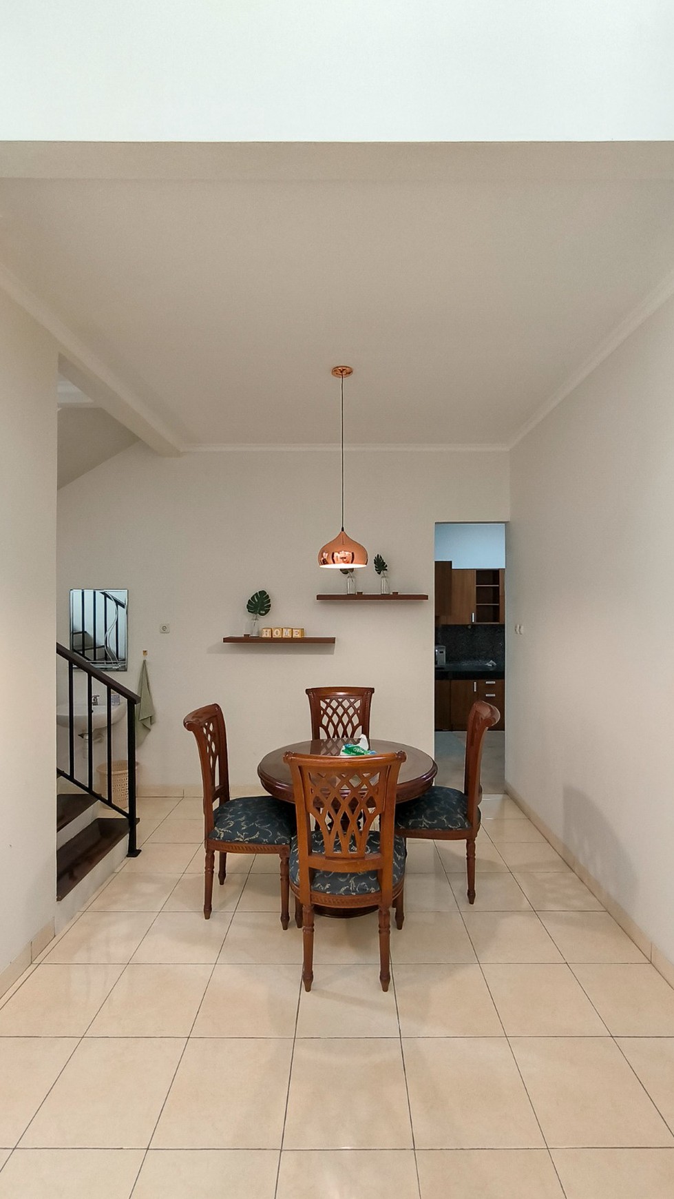 Rumah Hitung Tanah Area Cipete