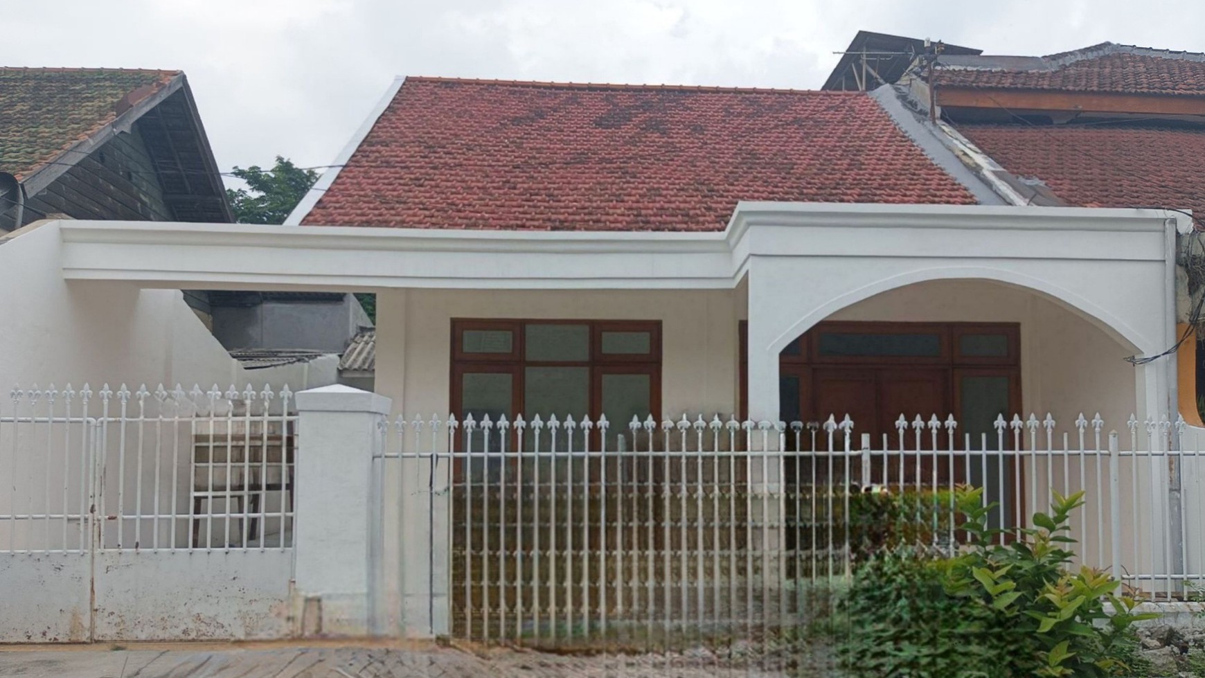 Disewakan Rumah Baru Renov Daerah Perak Surabaya