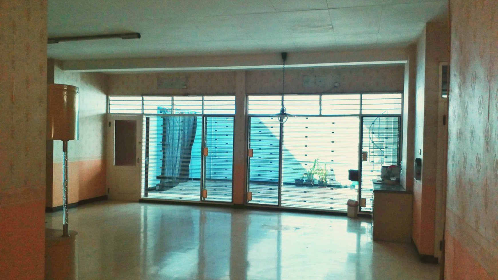 Dijual Rumah Strategis 330 m&#xb2; di Darmo Harapan Utara, Surabaya