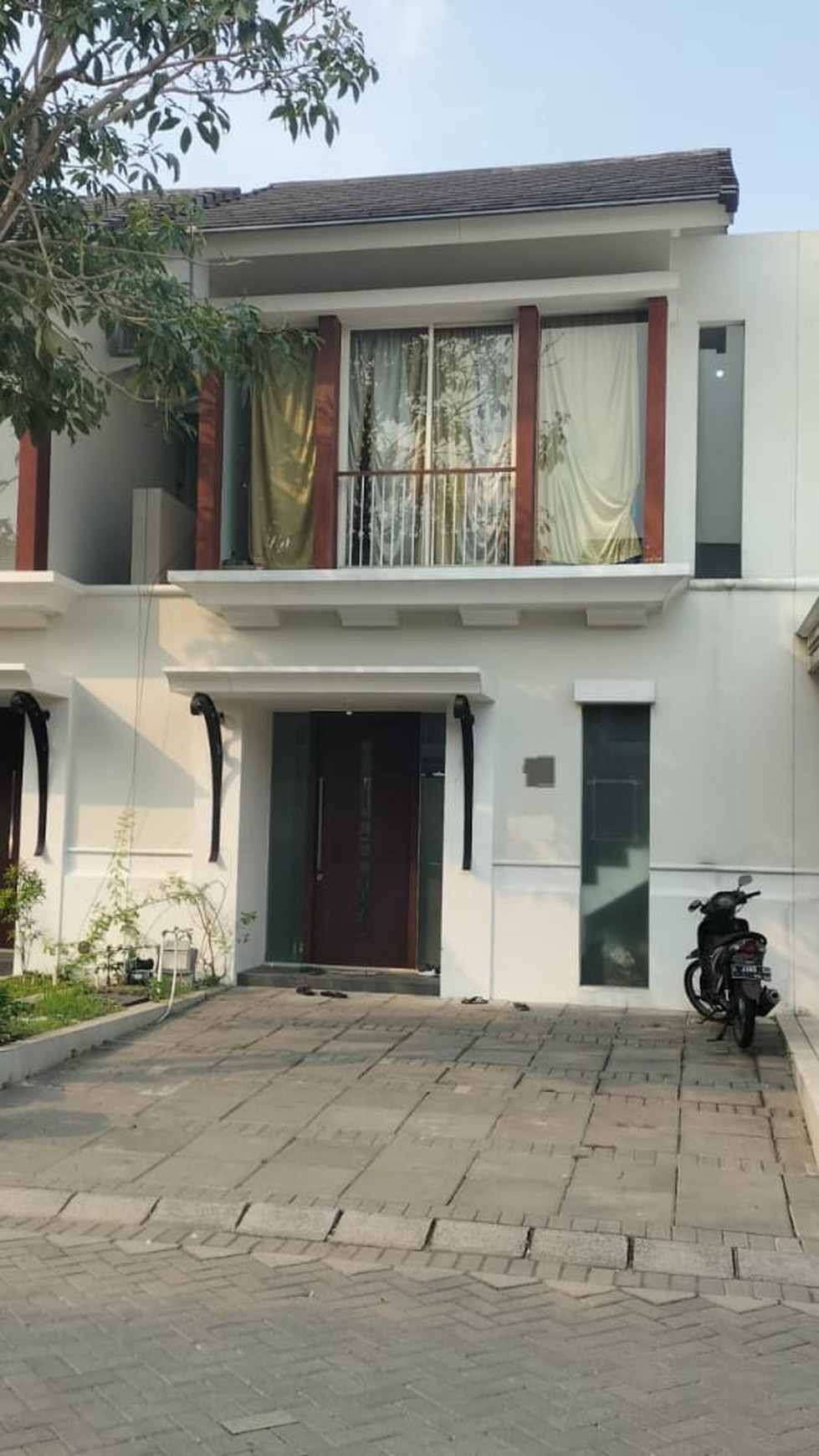 Dijual RUMAH ISTIMEWA BANGUNAN BARU TENGAH KOTA DI GRAND HARVEST