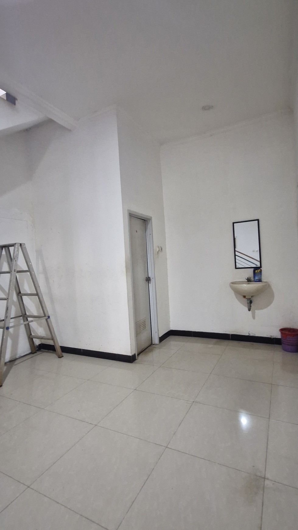 Best Deal!! Turun Harga. Rumah Dua Lantai di Taman Kenari Nusantara Cibubur 