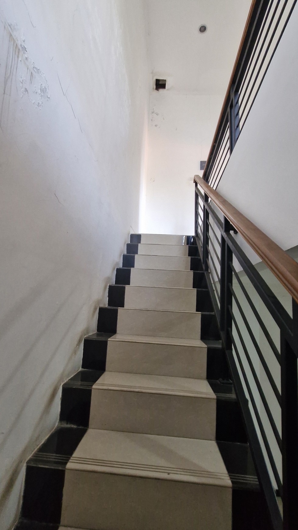 Best Deal!! Turun Harga. Rumah Dua Lantai di Taman Kenari Nusantara Cibubur 