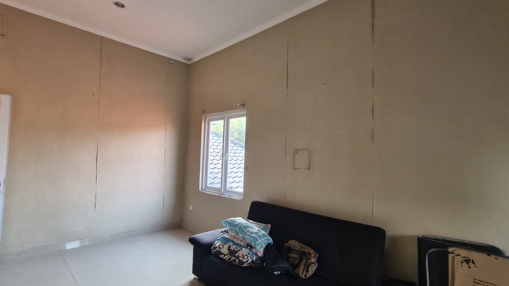 Best Deal!! Turun Harga. Rumah Dua Lantai di Taman Kenari Nusantara Cibubur 