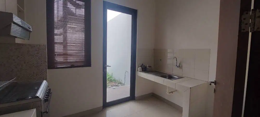 Flash Sale. Rumah Bagus Icon Ritzone, BSD