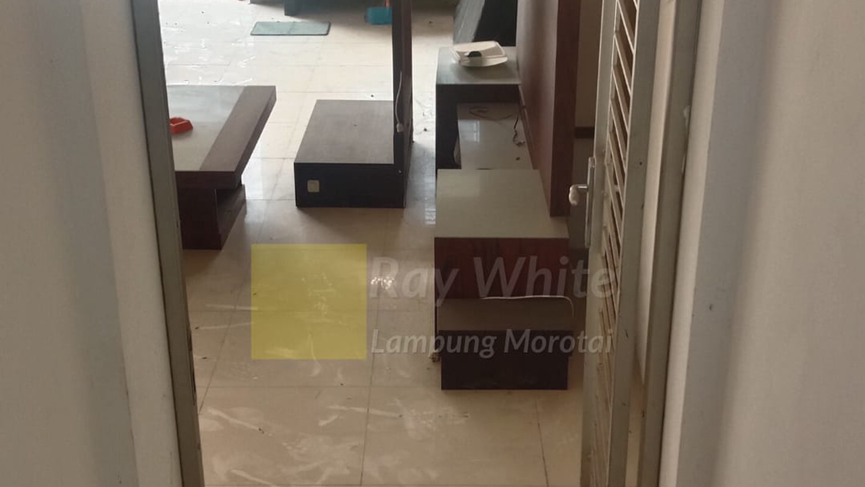 Dijual Rumah Kantor 100 meter dari Pasar Kota Karang