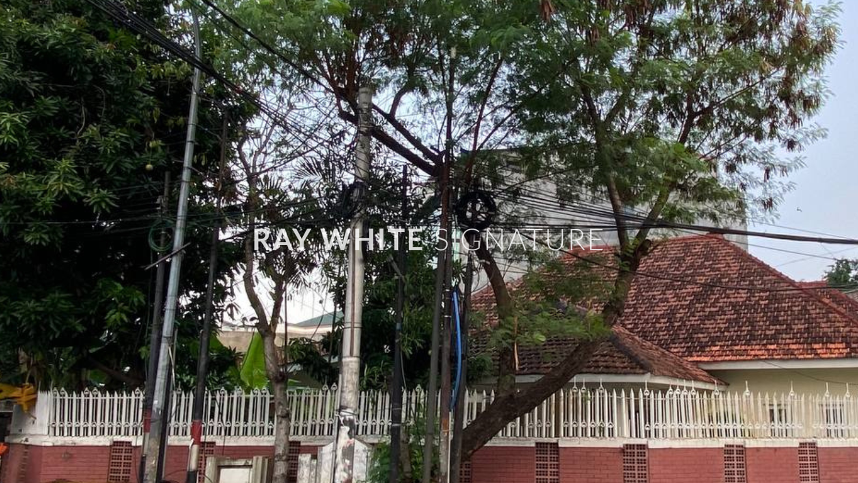 Rumah Hitung Tanah Area Cipete