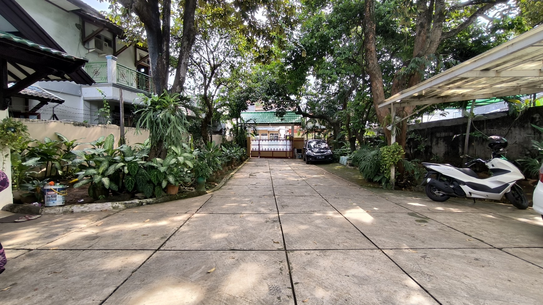 Rumah Asri Nyaman Tenang di area Pasar Minggu Jakarta Selatan, Lokasi Strategis