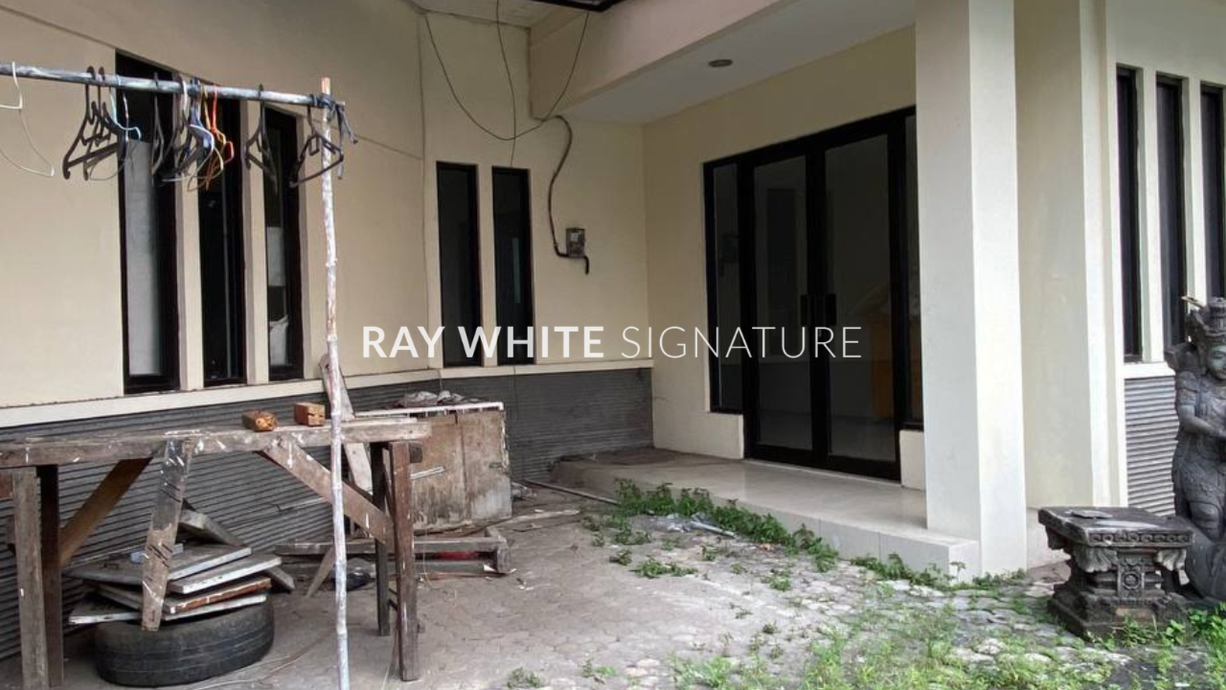 Dijual Rumah Lama Posisi Hook Di Jl Proklamasi / Matraman Raya