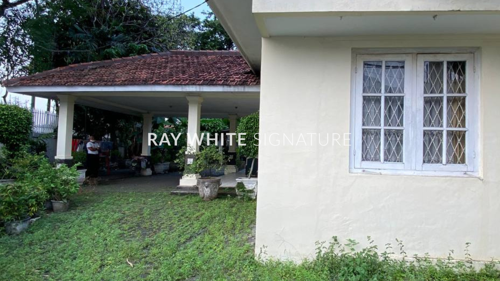 Dijual Rumah Lama Posisi Hook Di Jl Proklamasi / Matraman Raya