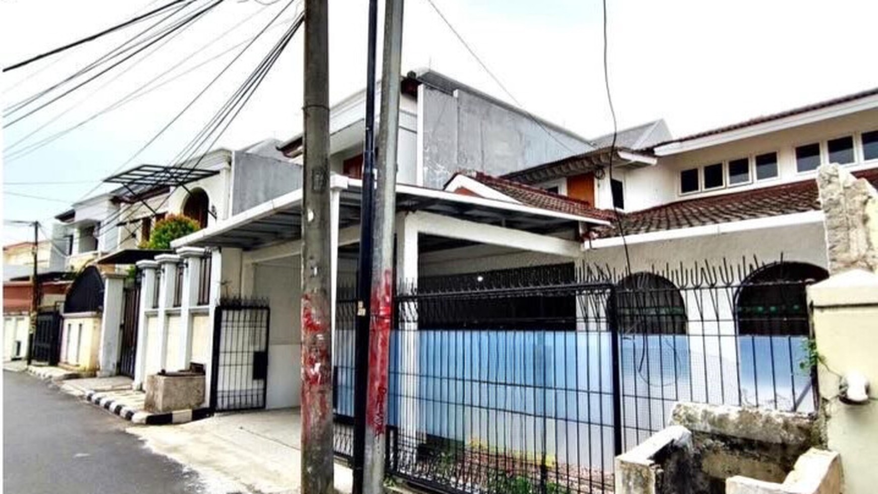 Rumah Hitung Tanah Area Cipete