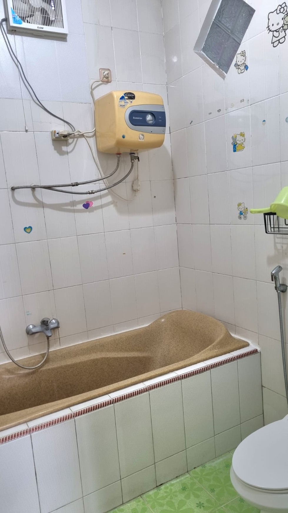 Rumah Hitung Tanah Area Cipete