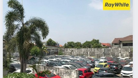 Dijual 2704 m Tanah + Bangunan di kota Sidoarjo  JATIM Lantai Cor  BETON plus Pagar Tembok Keliling - Buat Parkiran Kapasitas 335 Mobil