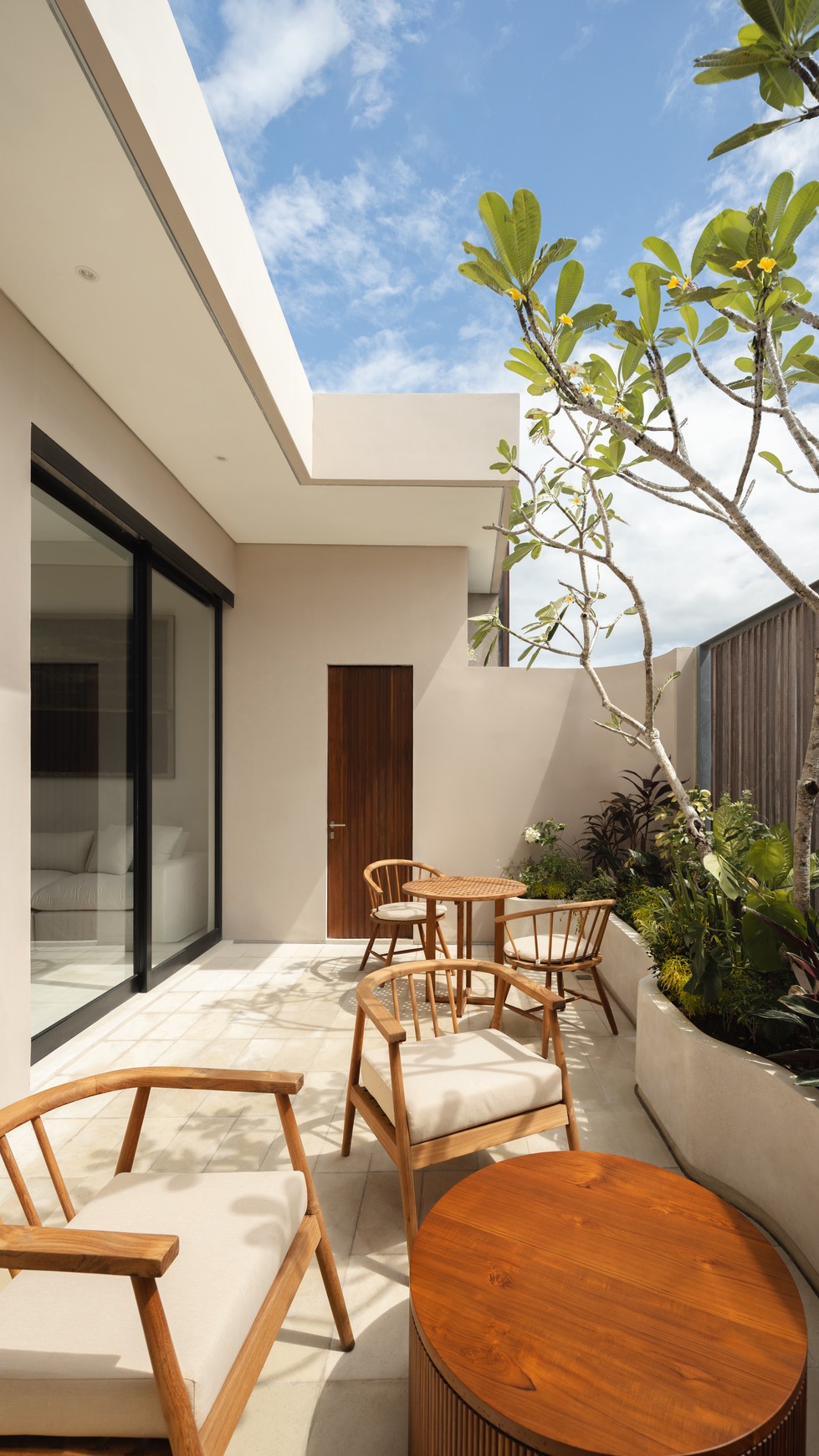 FOR LEASEHOLD LUXURY VILLA IN GREAT AREA CANGGU