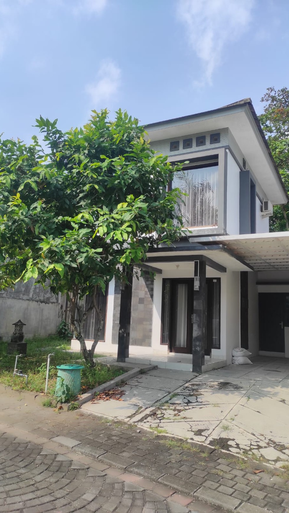 Disewakan Rumah 2 Lantai Semi Furnish Dalam Perumahan Fasco Mansion Ngaglik Sleman 