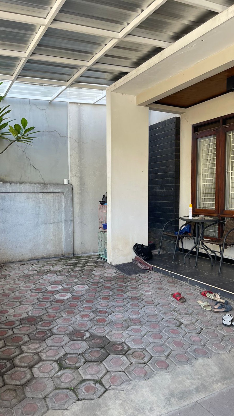 Rumah Asri 2 Lantai di jalan Merkuri Bandung