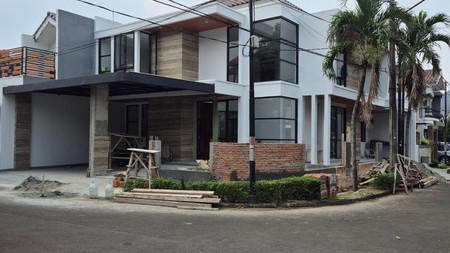 Rumah brand new, lokaso di hook, dalam cluster di Bintaro Sektor 9