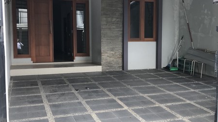 RUMAH DIJUAL JALAN CIOMAS KEBAYORAN BARU JAKARTA SELATAN