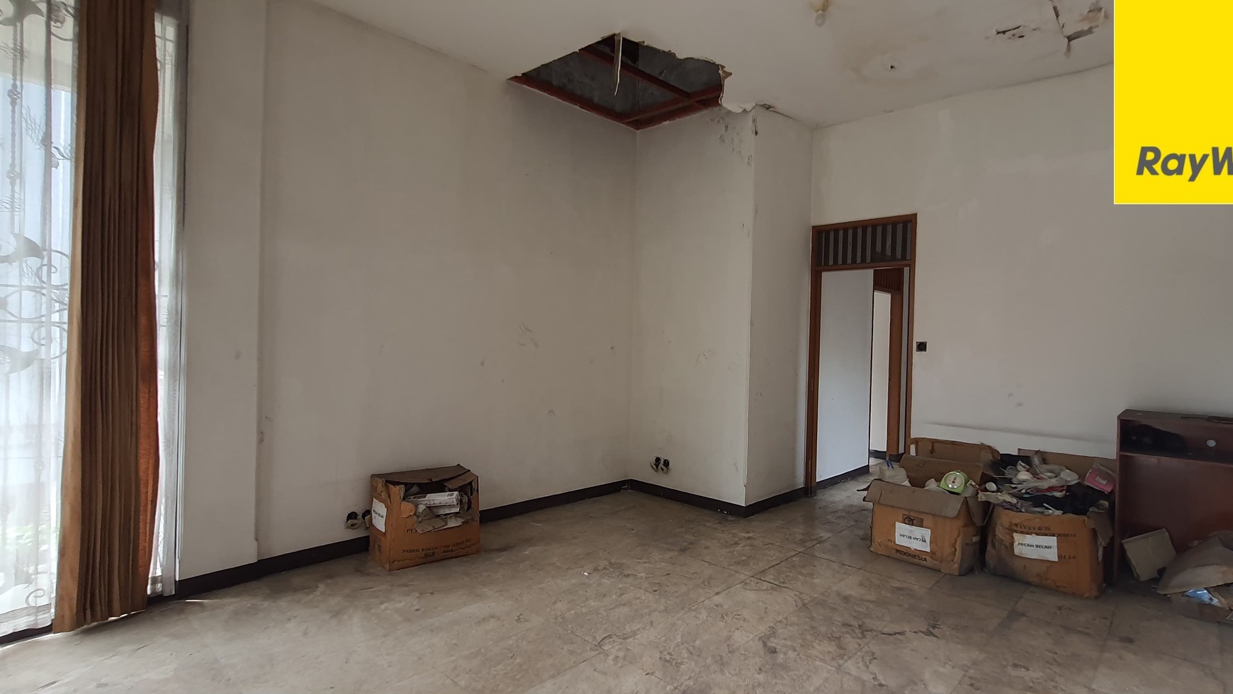 Turun Harga Rumah Strategis  Lokasi Dekat Jl. Raya Mampang, Jakarta Selatan