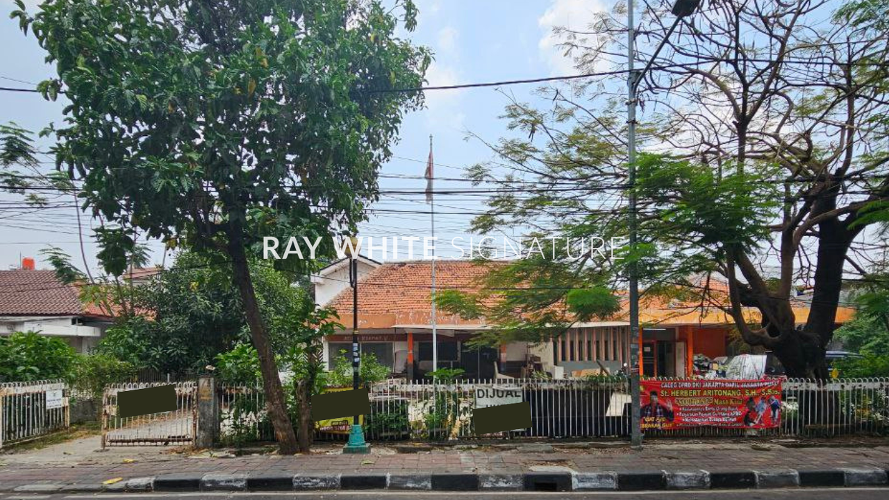 Dijual Rumah di Jl Kramat V, Jakarta Pusat. Zonasi Komersil Cocok untuk usaha dan kost