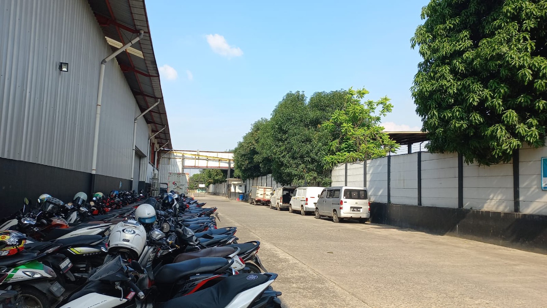 Disewa Gudang di Kawasan Raya Legok, Tangerang dengan Harga Menarik