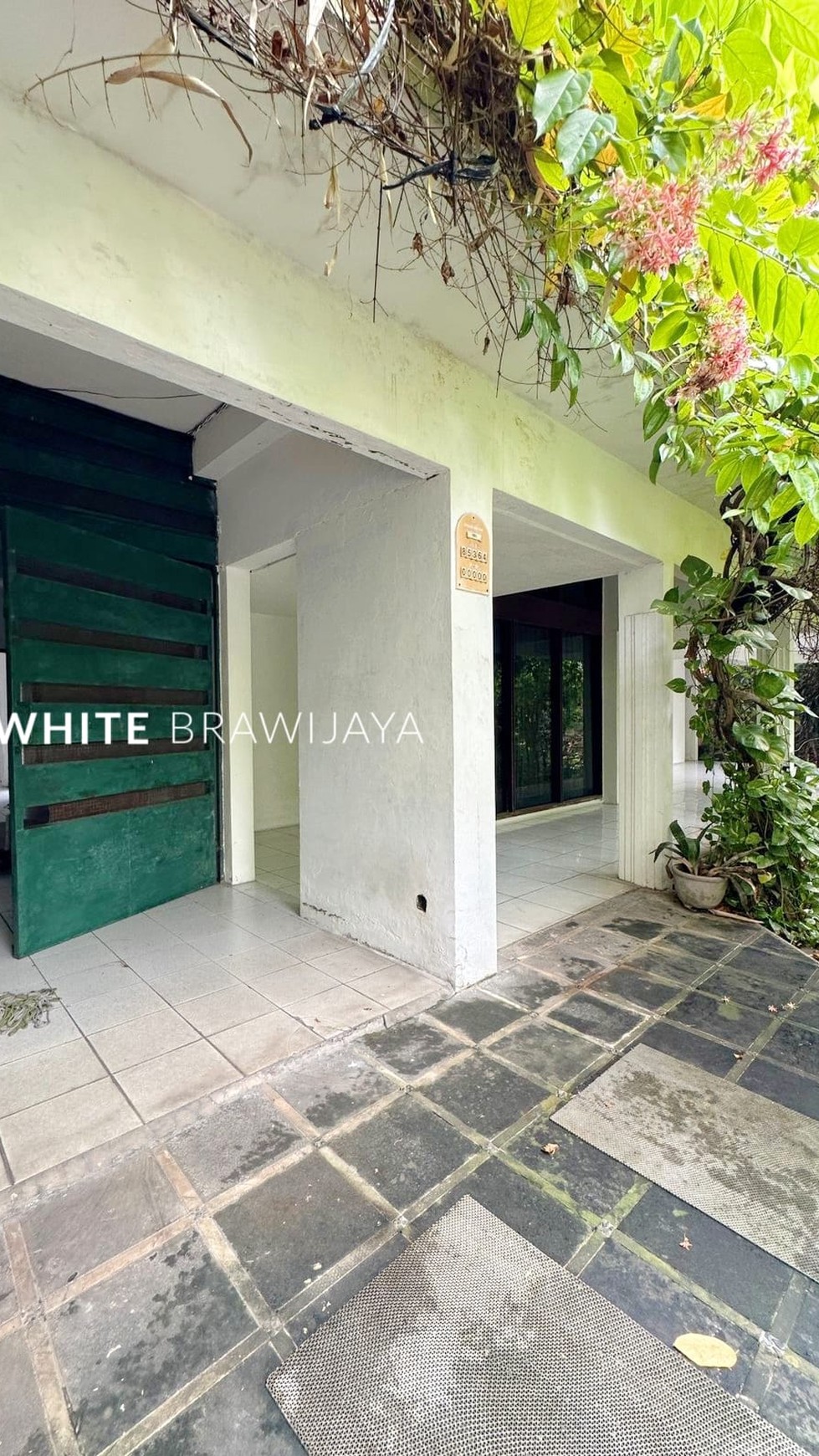 Rumah Layak Butuh Renovasu Area Kemang