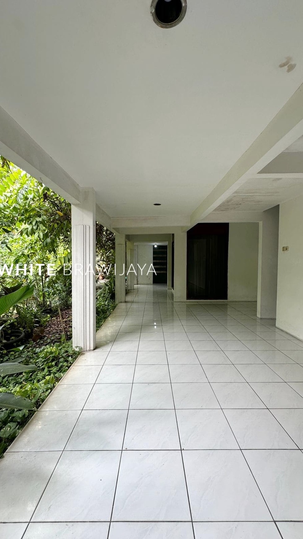 Rumah Layak Butuh Renovasu Area Kemang