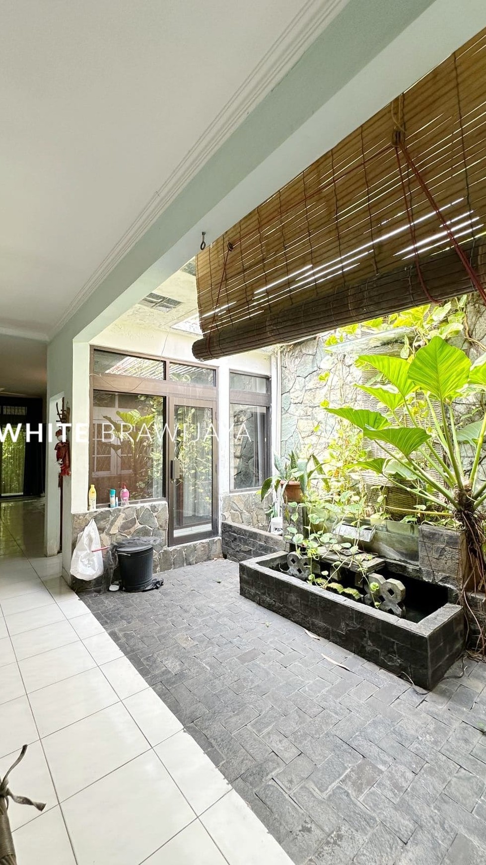 Rumah Layak Butuh Renovasu Area Kemang