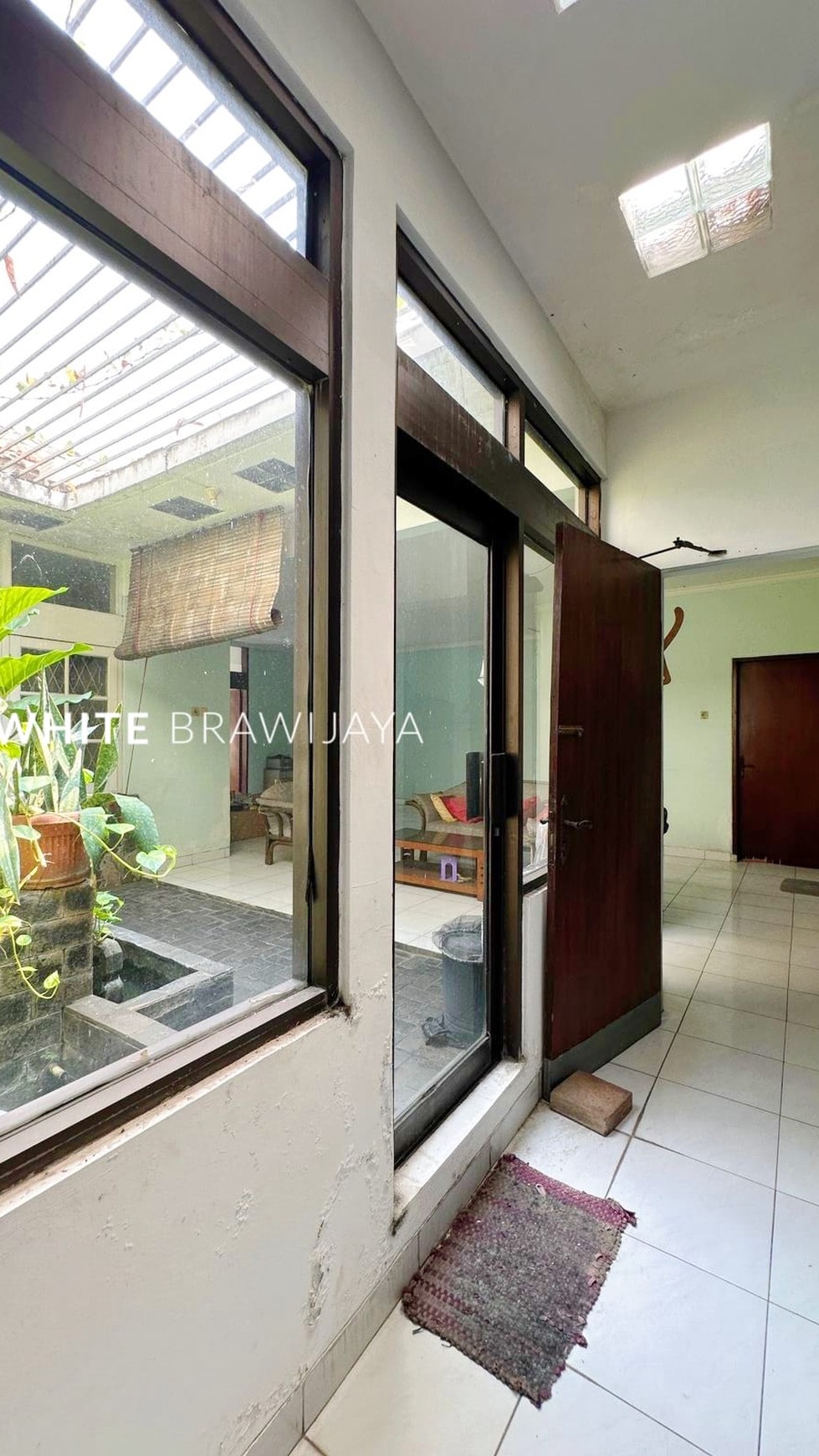 Rumah Layak Butuh Renovasu Area Kemang