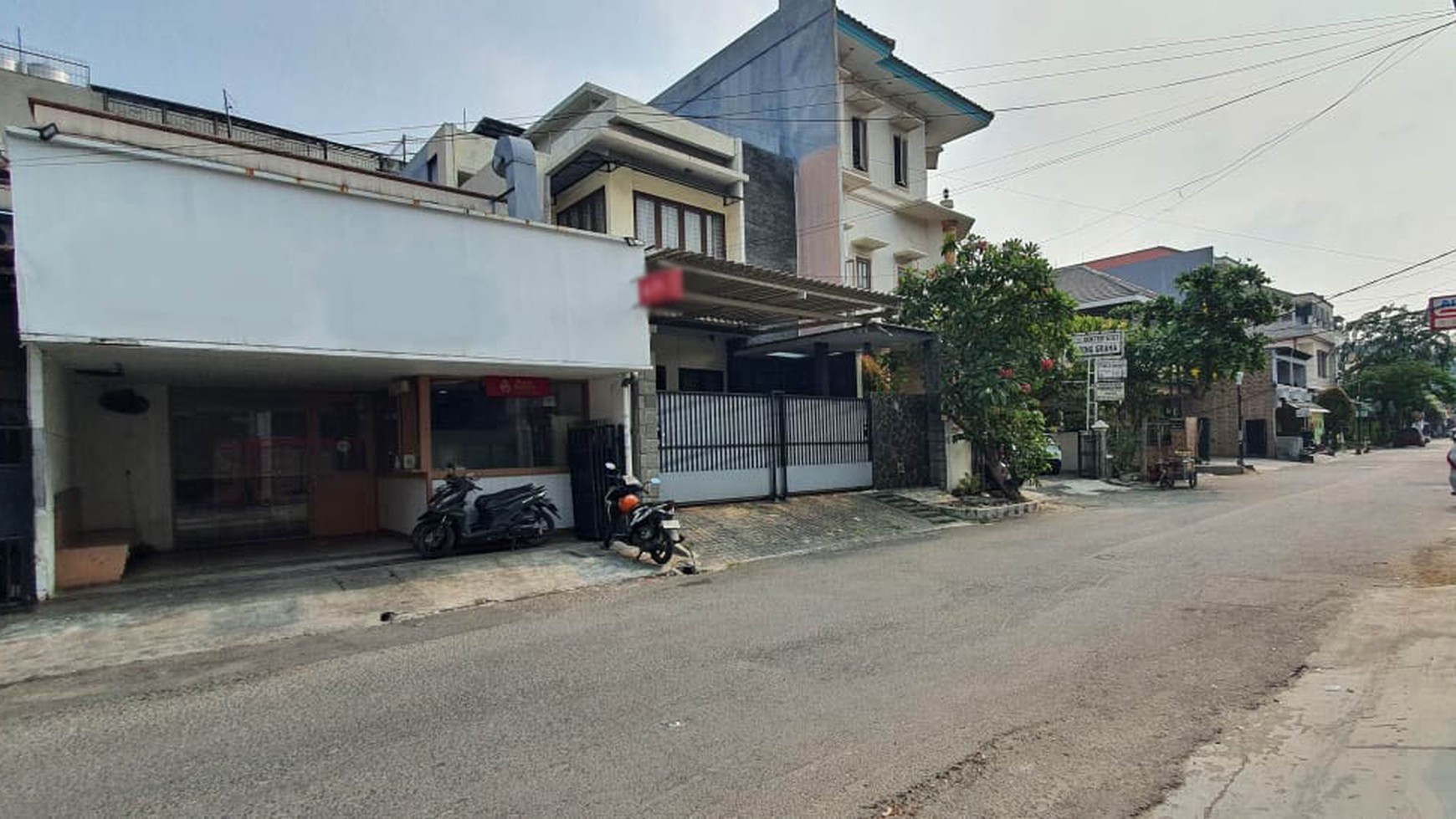 Rumah Summagung, Kelapa Gading Luas 8x23m2