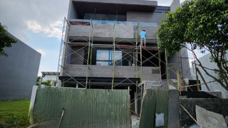 PRIVATE Pool Home di Woodland Citraland Surabaya Barat lengkap Kolam Renang Pribadi  Desain Terbaru Mewah dekat Universitas Ciputra , Pasar Modern Fresh Market