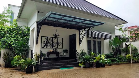 Rumah Mewah Asri Di Area Strategis Menteng Jakarta Pusat