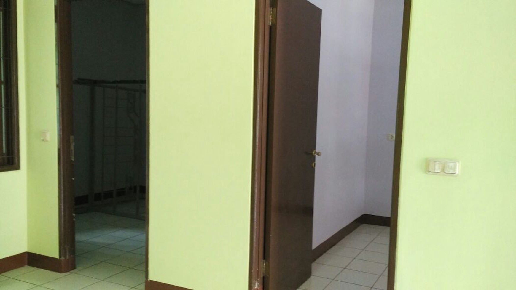 Dijual rumah di JL. Batam Taman Imam Bonjol Lippo Karawaci Tangerang