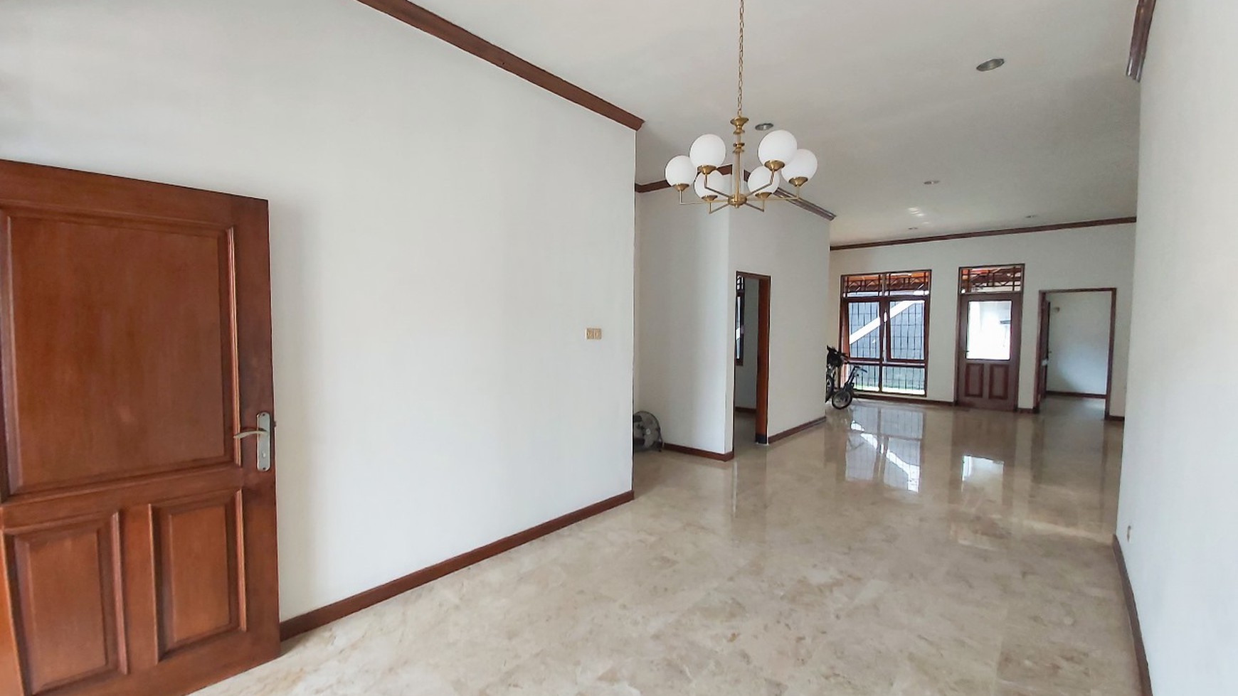 Rumah Hitung Tanah Area Cipete